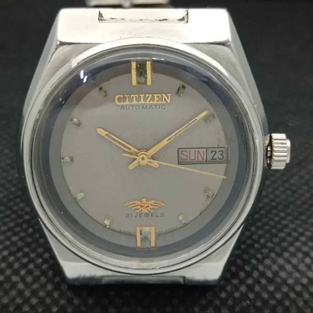 Vintage 1970 Citizen Automatic Mens Silver Watch W/daydate & Gold accents